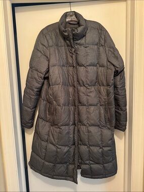 The North Face Women's Long Quilted Puffer Coat in Gray